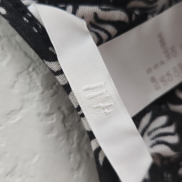 H&M tank top Womens Floral Black  White Spaghetti Strap Top camisole size S - Picture 2 of 8